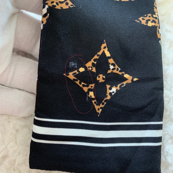 LOUIS VUITTON MONOGRAM GIANT JUNGLE BANDEAU - M73648 - Picture 13 of 15